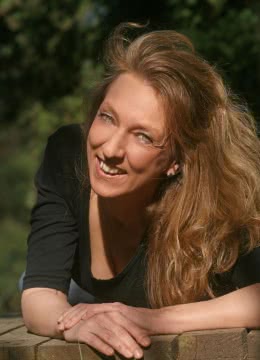 Alexandra Carol