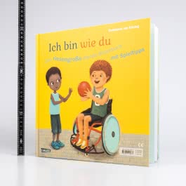 Ich bin anders als du – Ich bin wie du: Das riesengroße Wende-Bilderbuch mit Spieltipps