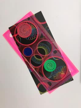 Kreative Kratzkunst: Spiralen: Set mit 7 Kratztafeln, Spirograph, Anleitungsbuch und Holzstift