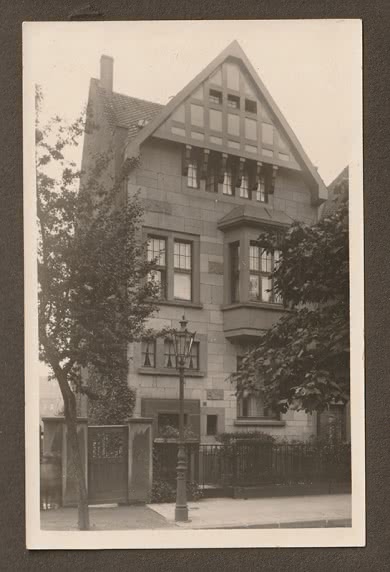 Das Haus der Damens in der Columbusstraße in Düsseldorf.
